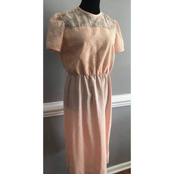 Pink 1960s tea length dress with floral laced bodice - Picture 1 of 8